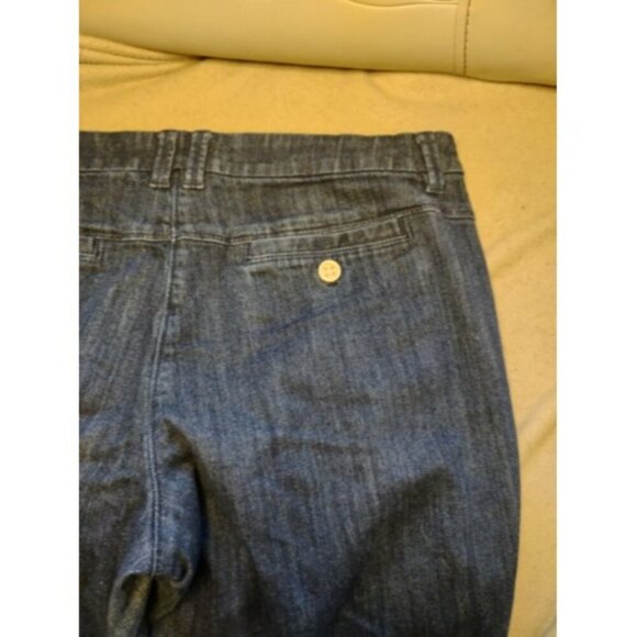 New York and Company women shorts Size 16 - Picture 4 of 5